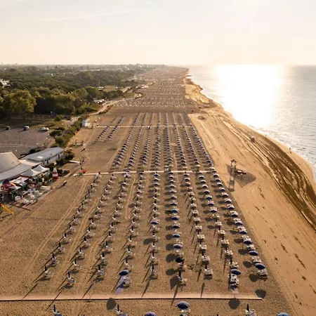 Beautiful Flat In With Pool
