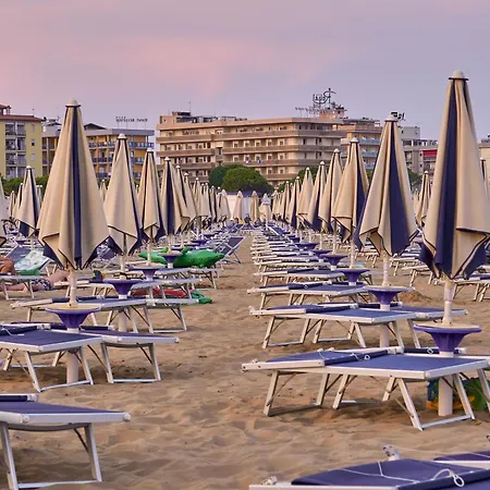 Beautiful Flat In With Pool * Bibione