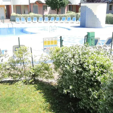 Beautiful Flat In With Pool