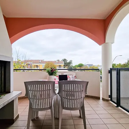 Beautiful Flat In With Pool