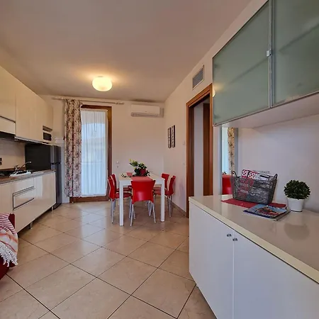 Διαμέρισμα Beautiful Flat In With Pool Μπιμπιόνε