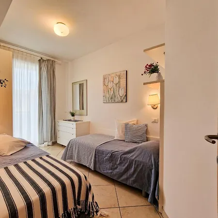 Beautiful Flat In With Pool * Μπιμπιόνε